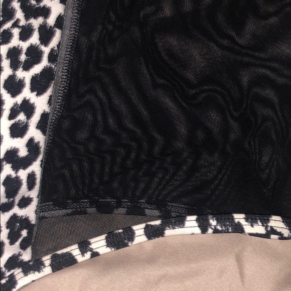 Victoria’s Secret Leopard Mesh Sides Swimsuit - Picture 7 of 8